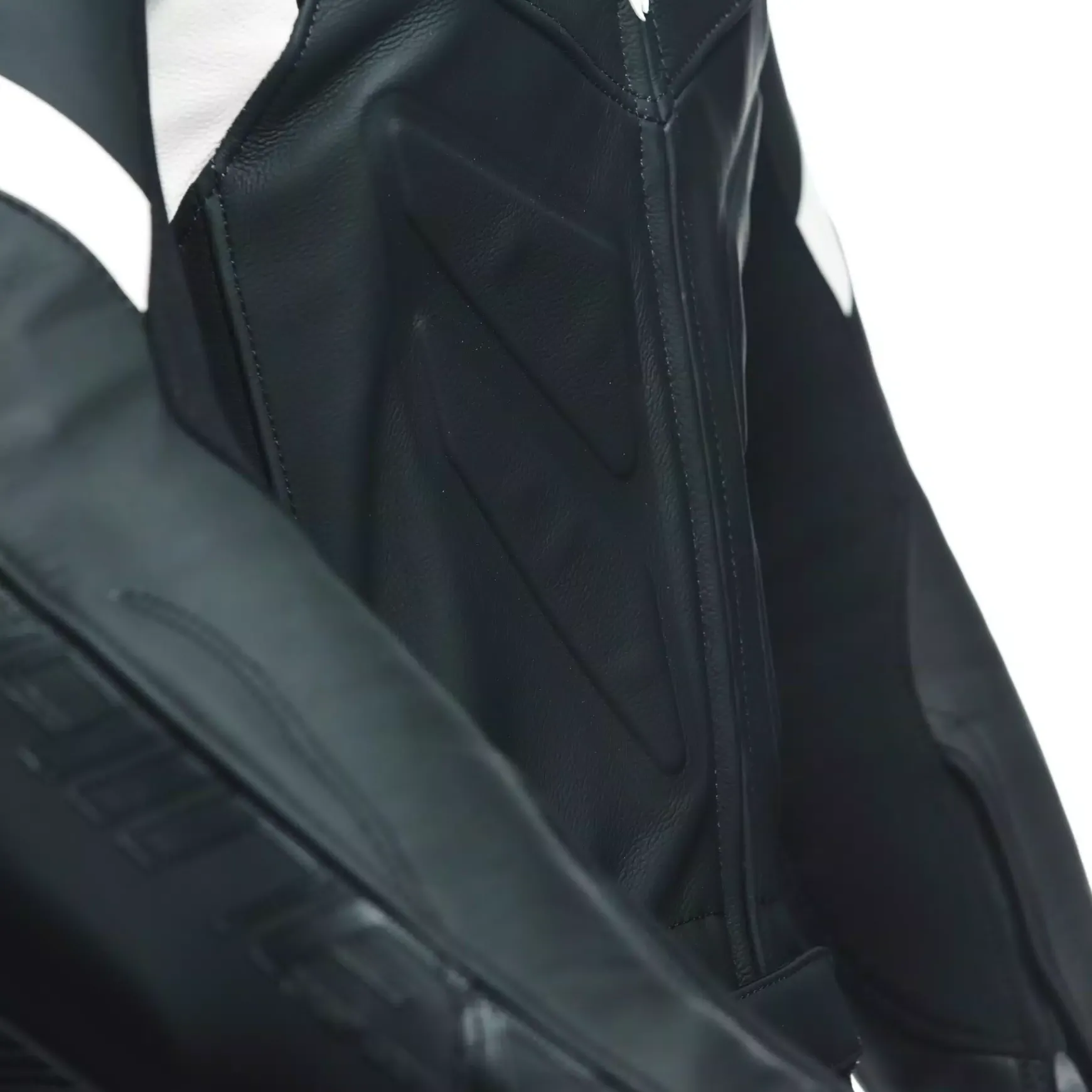 Dainese AVRO 4 LEATHER 2PCS SUIT S/T BLACK-MATT/BLACK-MATT/WHITE Hot