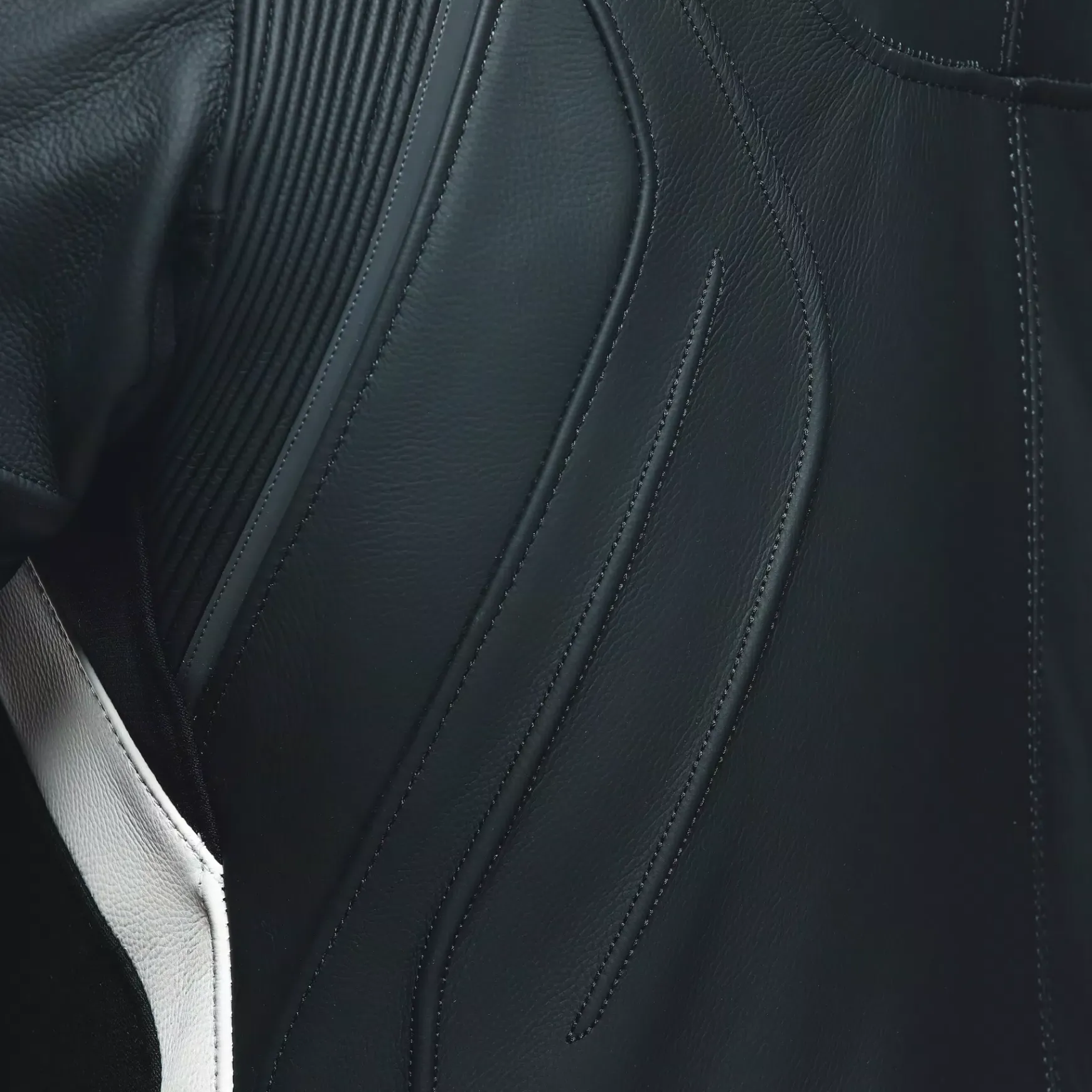 Dainese AVRO 4 LEATHER 2PCS SUIT S/T BLACK-MATT/BLACK-MATT/WHITE Hot