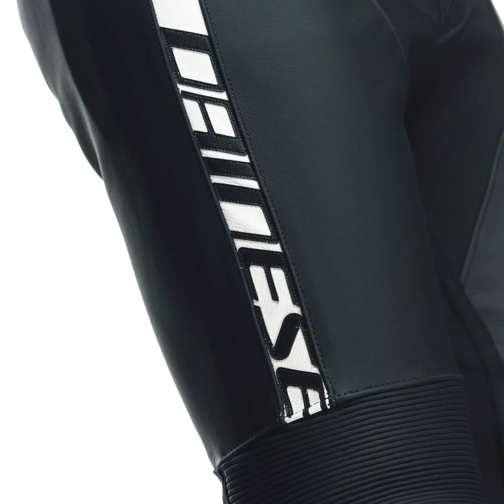 Dainese AVRO 4 LEATHER 2PCS SUIT S/T BLACK-MATT/BLACK-MATT/WHITE Hot