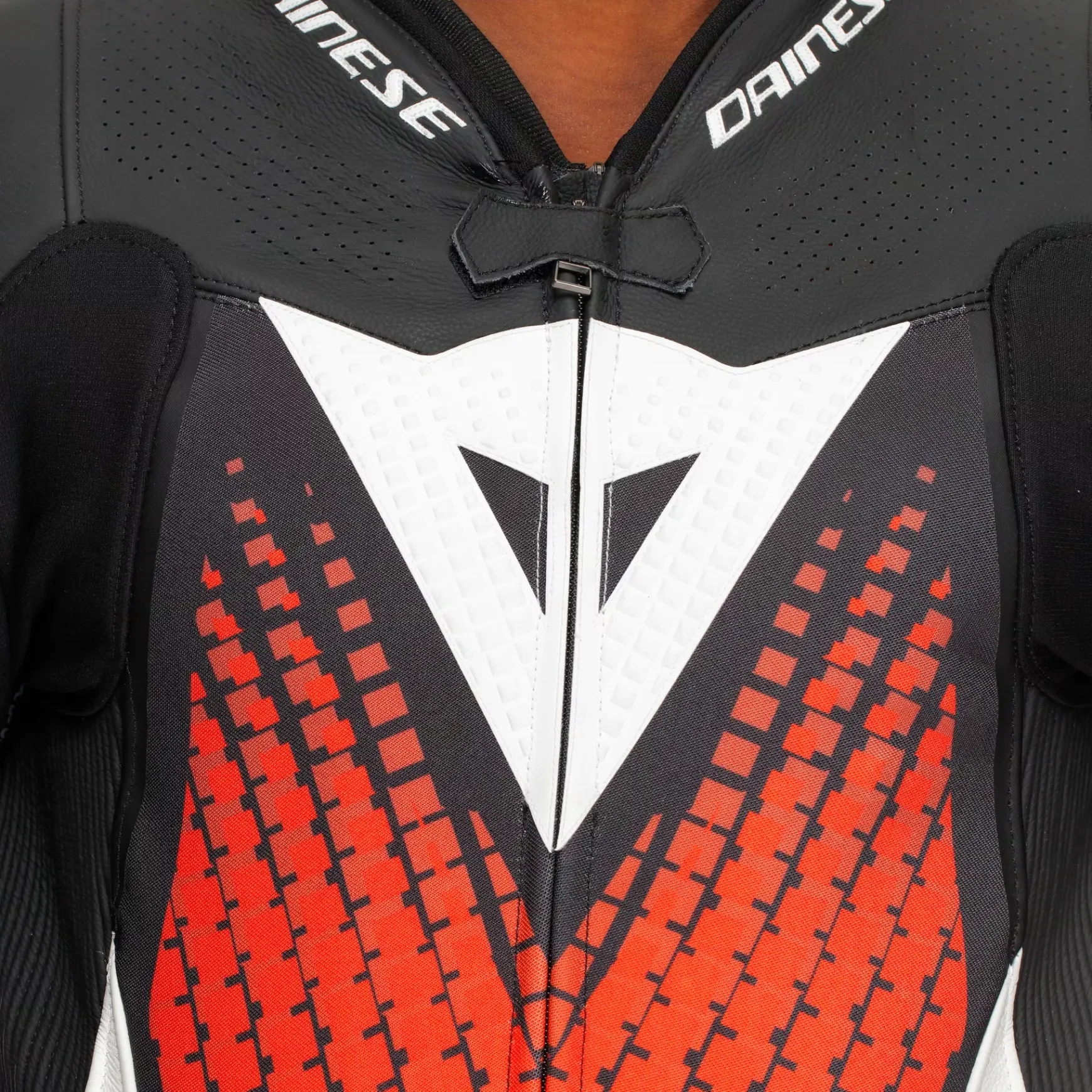 Dainese LAGUNA SECA 6 - EINTEILIGER PERFORIERTER LEDERANZUG HERREN BLACK/WHITE/RED-FLUO Hot