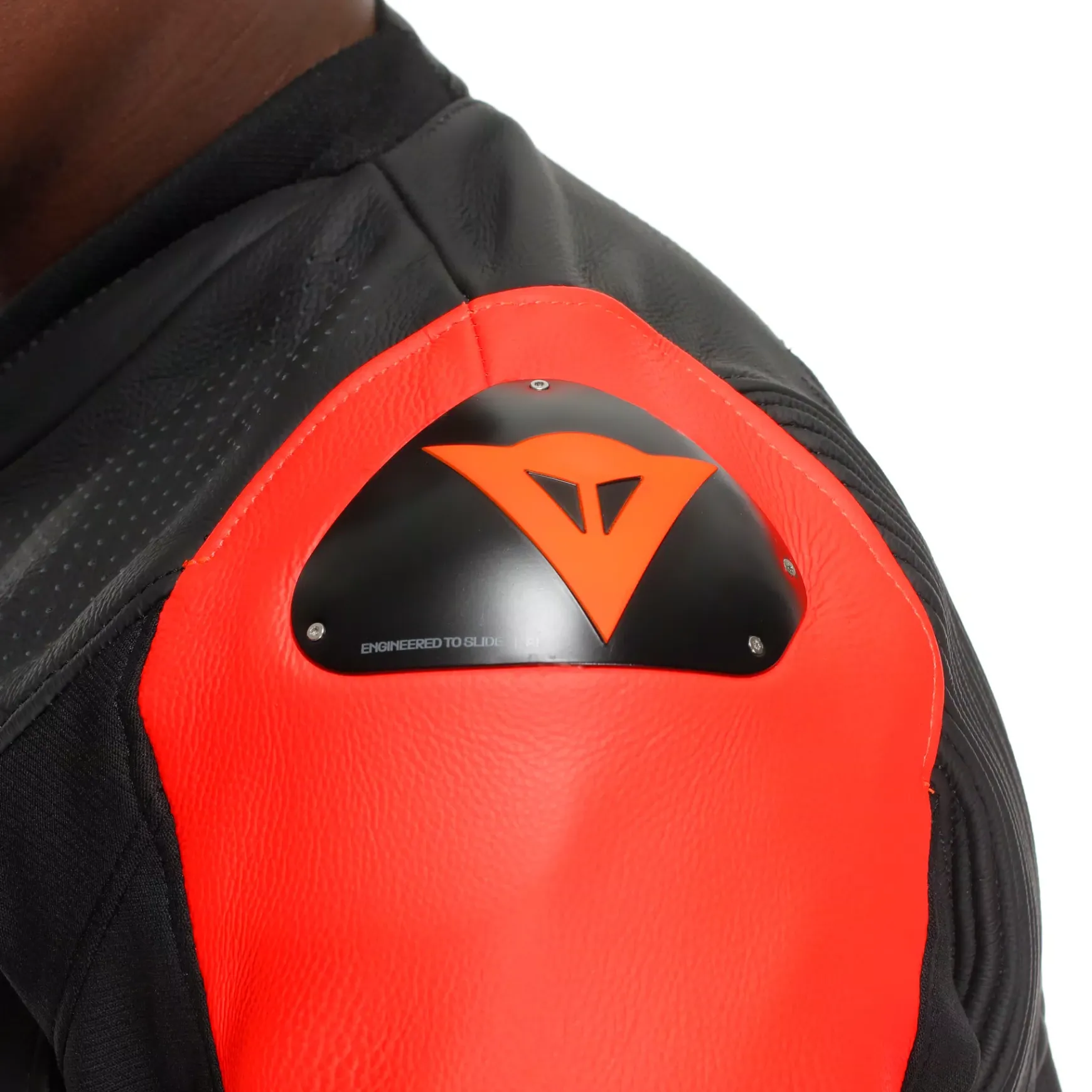 Dainese RACING 5 – PERFORIERTE LEDER-MOTORRADJACKE HERREN BLACK/BLACK/RED-FLUO Clearance