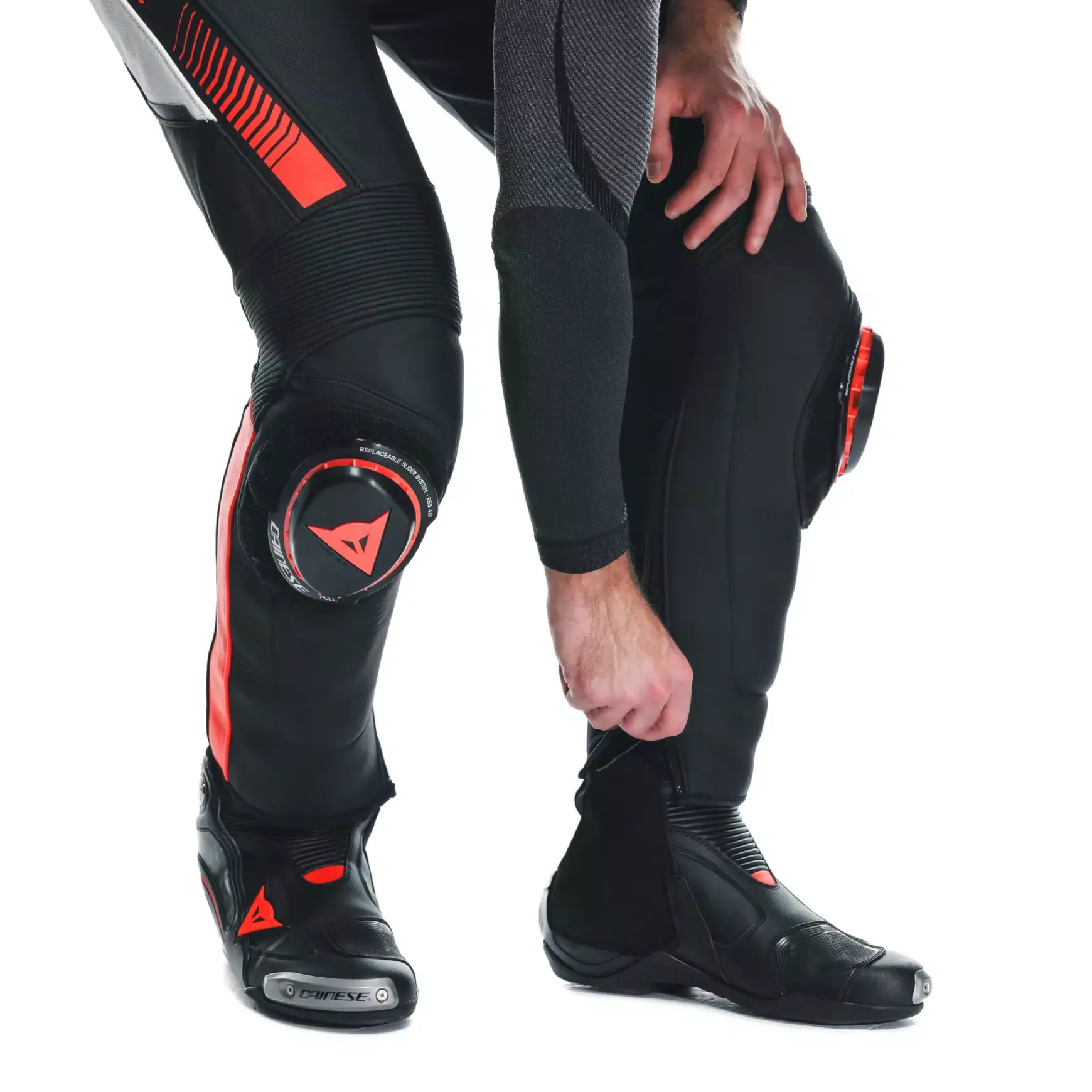 Dainese SUPER SPEED - MOTORRADHOSE AUS LEDER HERREN BLACK/WHITE/RED-FLUO