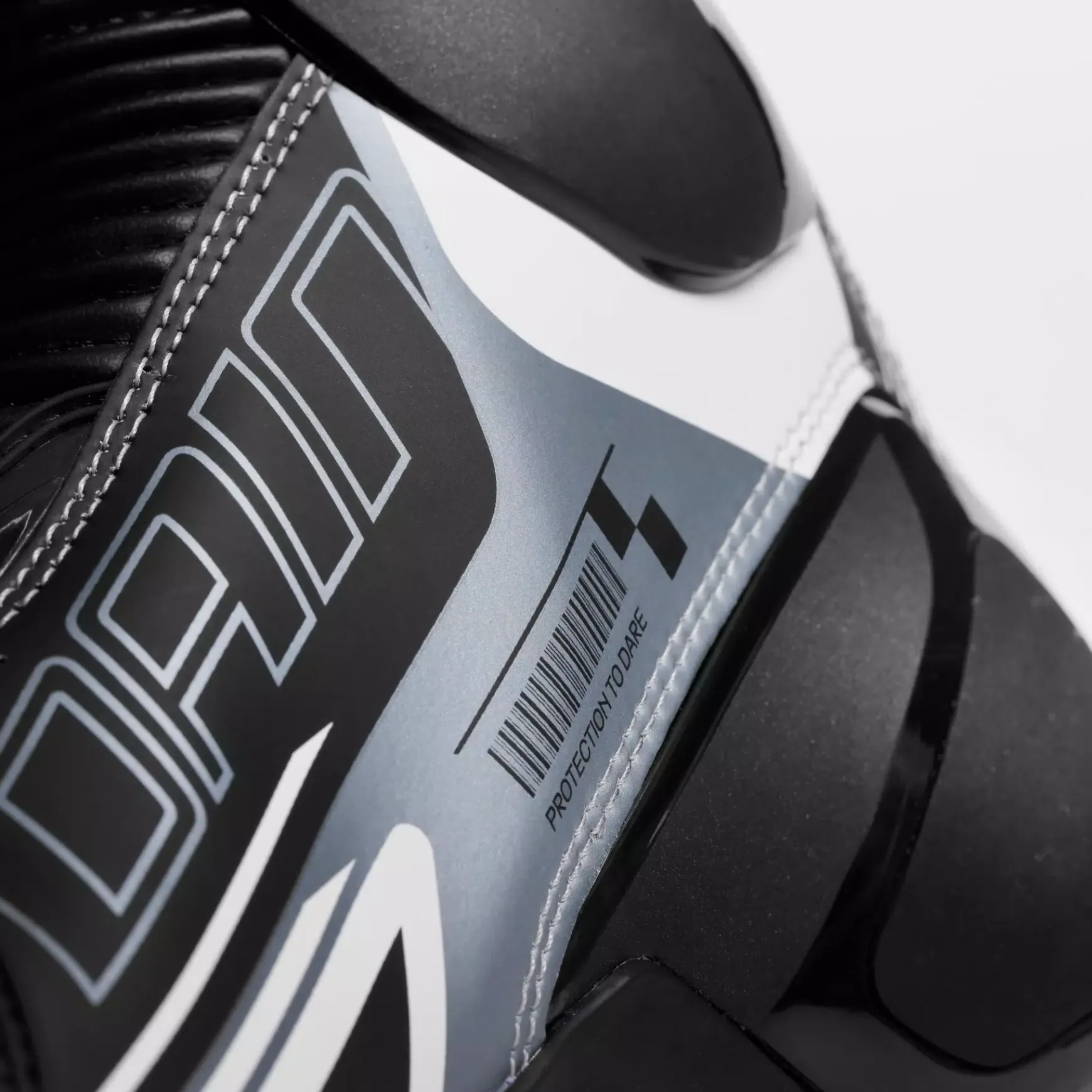 Dainese TORQUE 4 AIR - RACING- UND STRASSENSTIEFEL SOMMER HERREN BLACK/WHITE/RED-FLUO